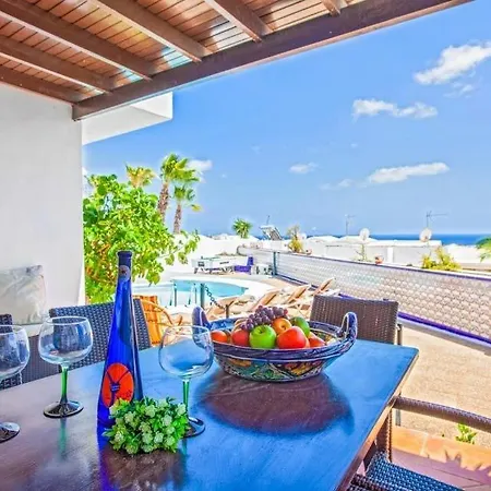 Puerto Del Carmen Sleeps 14 With Pool Air Con&wifi Villa *