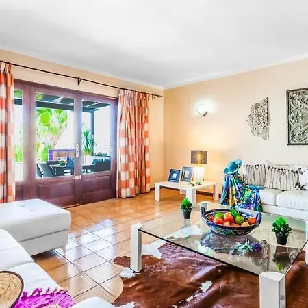 Puerto Del Carmen Sleeps 14 With Pool Air Con&wifi *